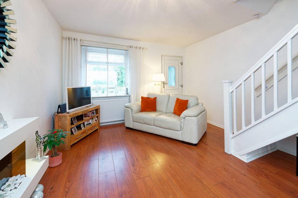 9 Croft Wynd, Uddingston, G71 7BJ 2 bed terraced house for sale £153,000