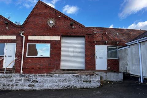 Warehouse to rent, Unit 1, 153 Powke Lane, Cradley Heath, B65 0AD