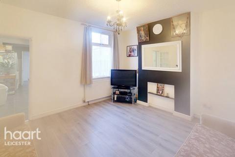 3 bedroom terraced house for sale, Dronfield Street, Leicester