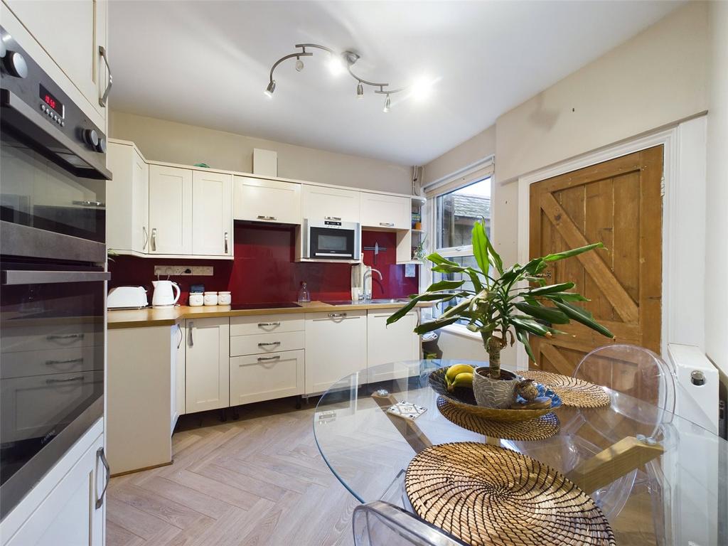 Kitchen/Dining 1