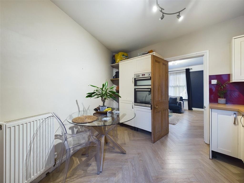 Kitchen/Dining 2