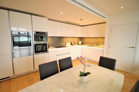 3 bedroom flat to rent, Lombard Road, London, SW11