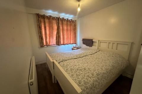 2 bedroom flat for sale - Middleton Avenue, London UB6