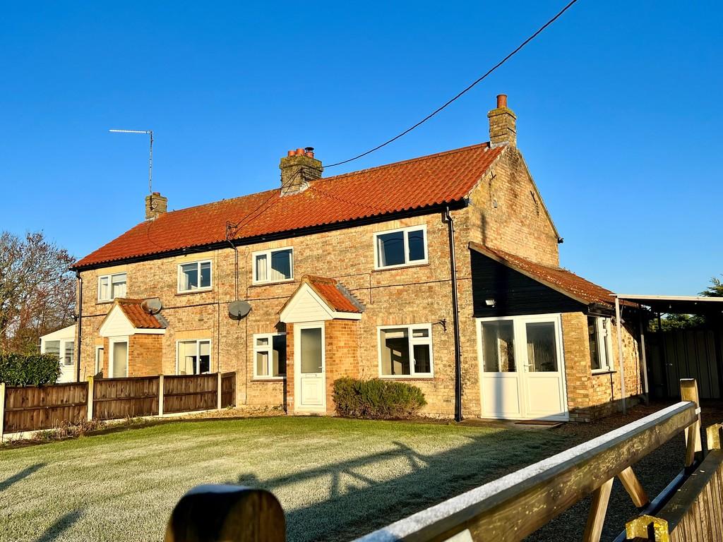 East Gate Cottages, Marham, Kings Lynn 3 bed cottage £1,100 pcm (£254 pw)
