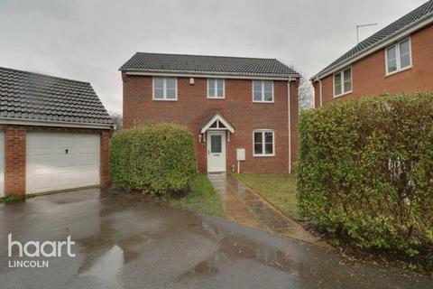 3 bedroom flat to rent, Elder Close, Lincoln