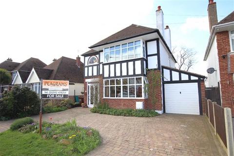 4 bedroom detached house for sale, Boley Drive, Clacton on Sea