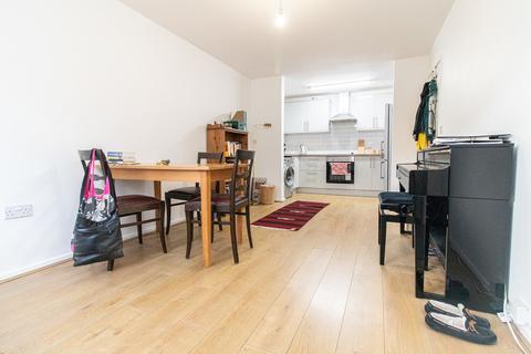 2 bedroom apartment to rent - Brecon Court, Brecon Street