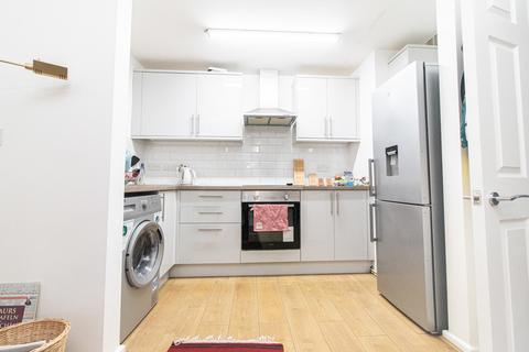 2 bedroom apartment to rent - Brecon Court, Brecon Street
