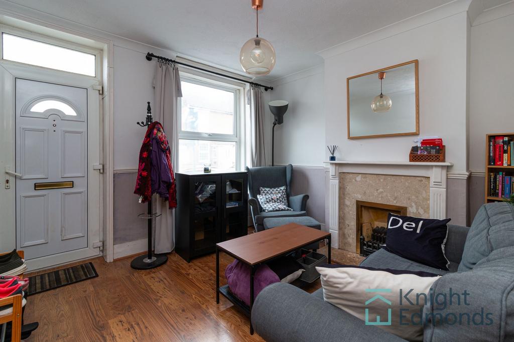 John Street, Maidstone, ME14 2 bed terraced house £1,300 pcm (£300 pw)