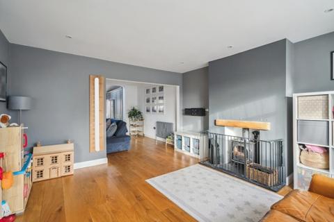 14 Farm Close, Amersham, HP6 6RH