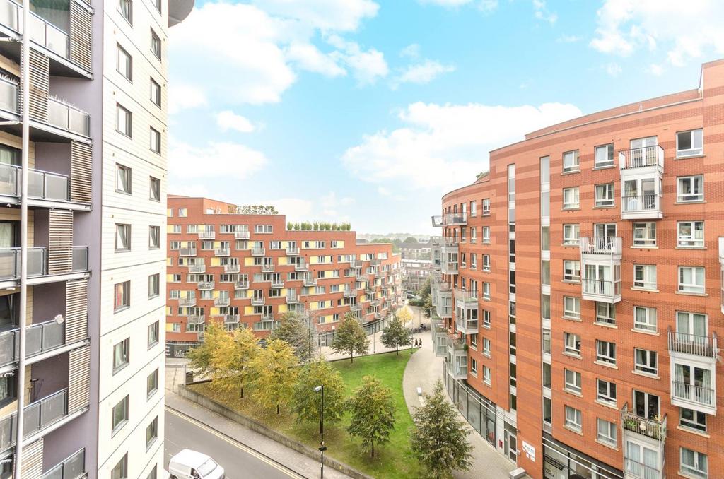 Hornsey Street, Highbury and Islington, London, N7 2 bed flat to rent