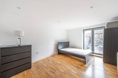 3 bedroom maisonette for sale, Hawthorne Road, Willesden Green, London, NW10