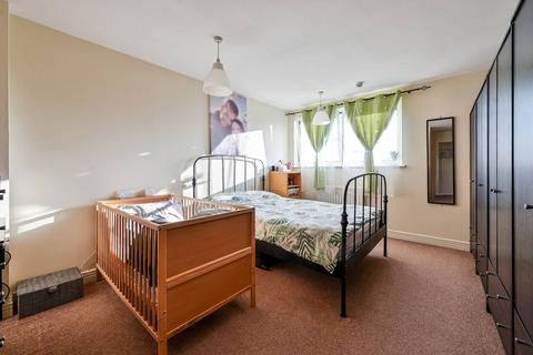 2 bedroom flat for sale, Granary Mansions, Thamesmead, London, SE28