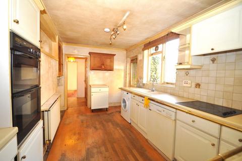 28 Gap Road, London, SW19 8JG