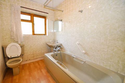 28 Gap Road, London, SW19 8JG