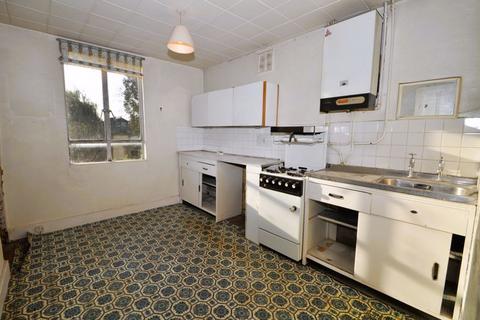 28 Gap Road, London, SW19 8JG