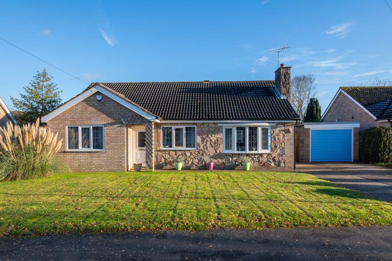 19 Stone Moor Road, North Hykeham, Lincoln 3 bed bungalow for sale £