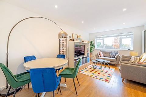 2 bedroom apartment to rent, Lovelace Road, Surbiton