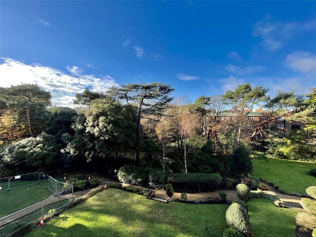 Admirals Walk, West Cliff Road, Bournemouth, BH2 1 bed apartment for