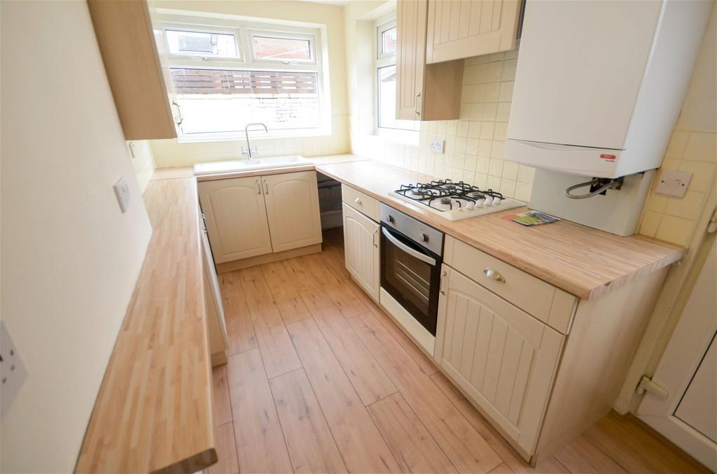 Farnworth Street, Widnes, WA8 9LW 3 bed semidetached house to rent £