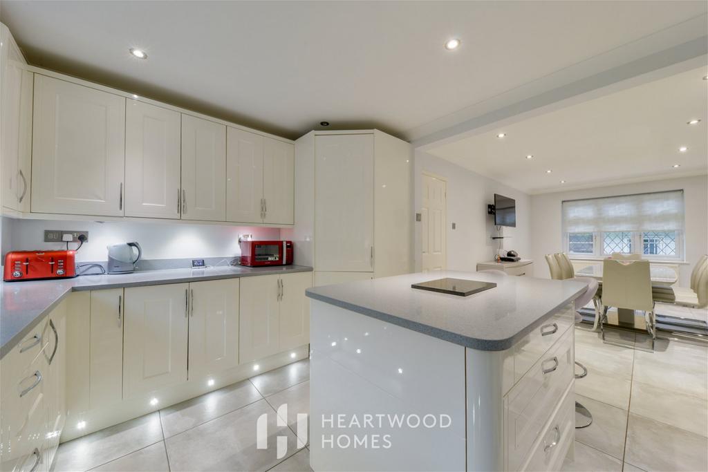 Old Watford Road, Bricket Wood, St. Albans, AL2 3UN 4 bed detached