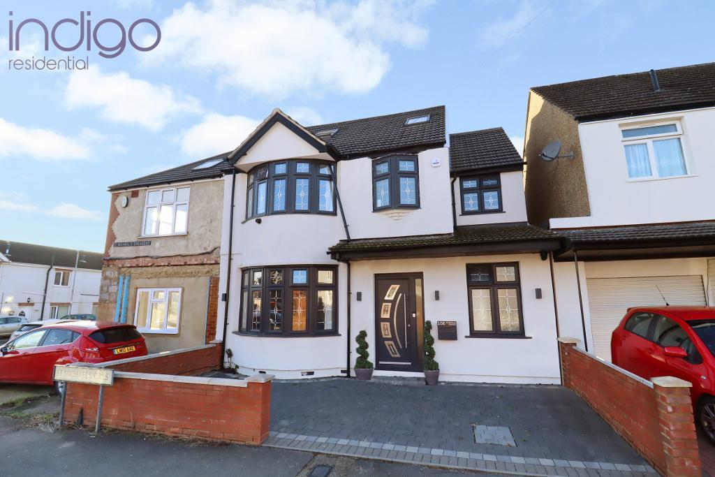 St Michaels Crescent, New Bedford Road Area, Luton, Bedfordshire, LU3