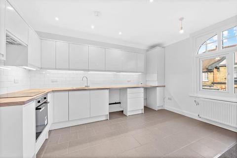 2 bedroom flat for sale, Merton Hall Road, Wimbledon Chase, London, SW19 3PZ