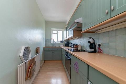 2 bedroom apartment for sale - London, London SW16