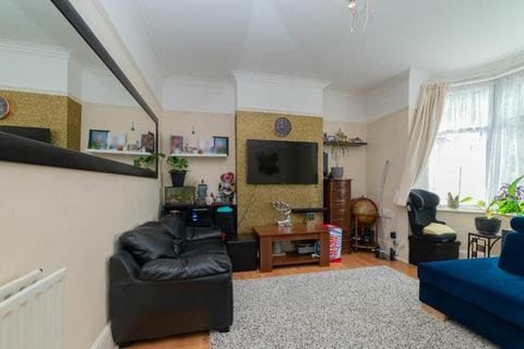 2 bedroom apartment for sale - London, London SW16