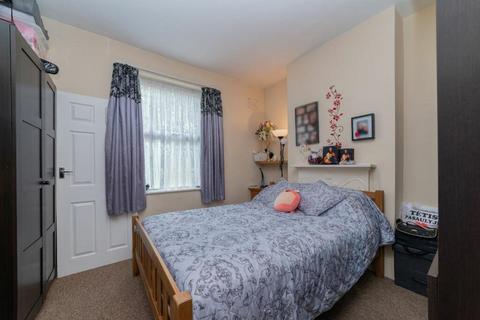 2 bedroom apartment for sale - London, London SW16