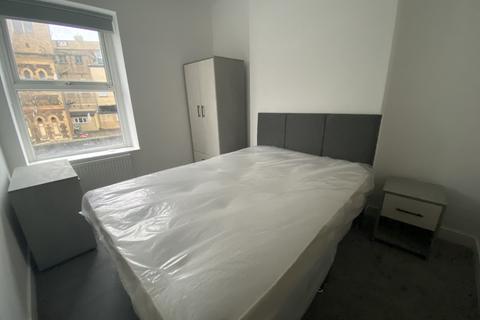 2 bedroom flat to rent - Longcross Street, Adamsdown, Cardiff