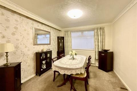 4 Normanton Grove, Sheffield, S13 7BE