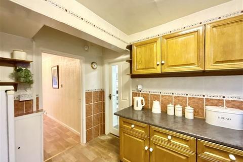 4 Normanton Grove, Sheffield, S13 7BE