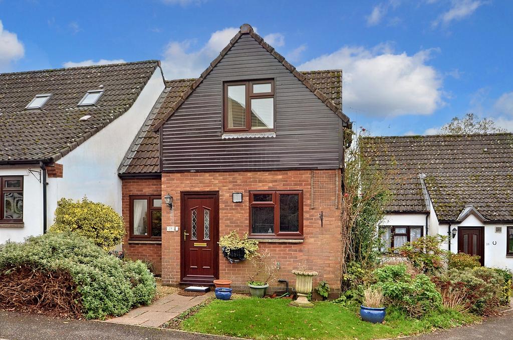 Longmeadow, Broadclyst, Exeter, Devon, EX5 3 bed semidetached house