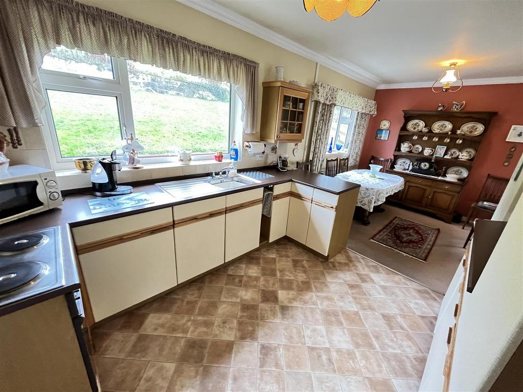 Open plan Kitchen Dinning Room