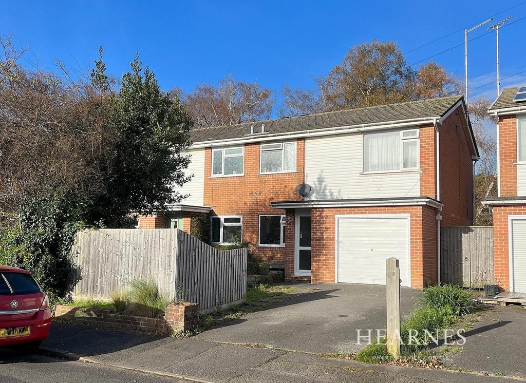 Petersham Road, Creekmoor, Poole, BH17 3 bed semidetached house for