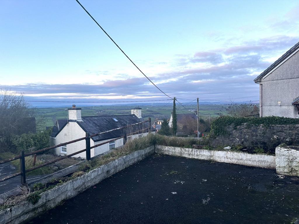 Crwbin, Bancffosfelen, SA17 3 bed detached house for sale £159,950