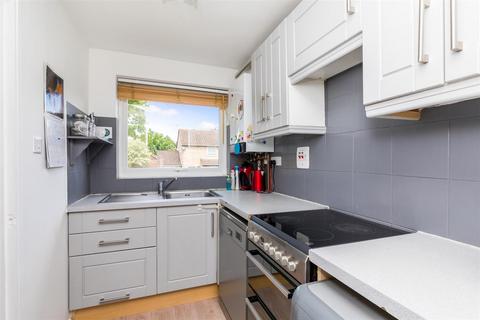 65 Drake Close, Horsham, RH12 5UD