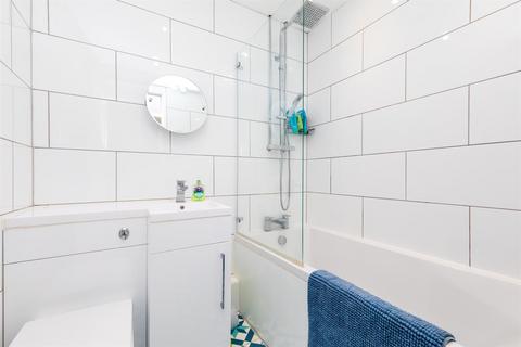 65 Drake Close, Horsham, RH12 5UD