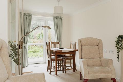 1 bedroom retirement property for sale, Prices Lane, Reigate