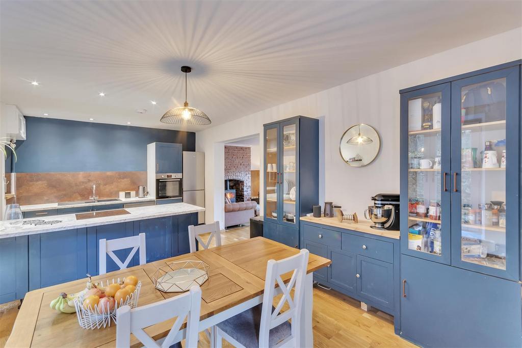 Commins Coch, Machynlleth 4 bed house for sale £250,000