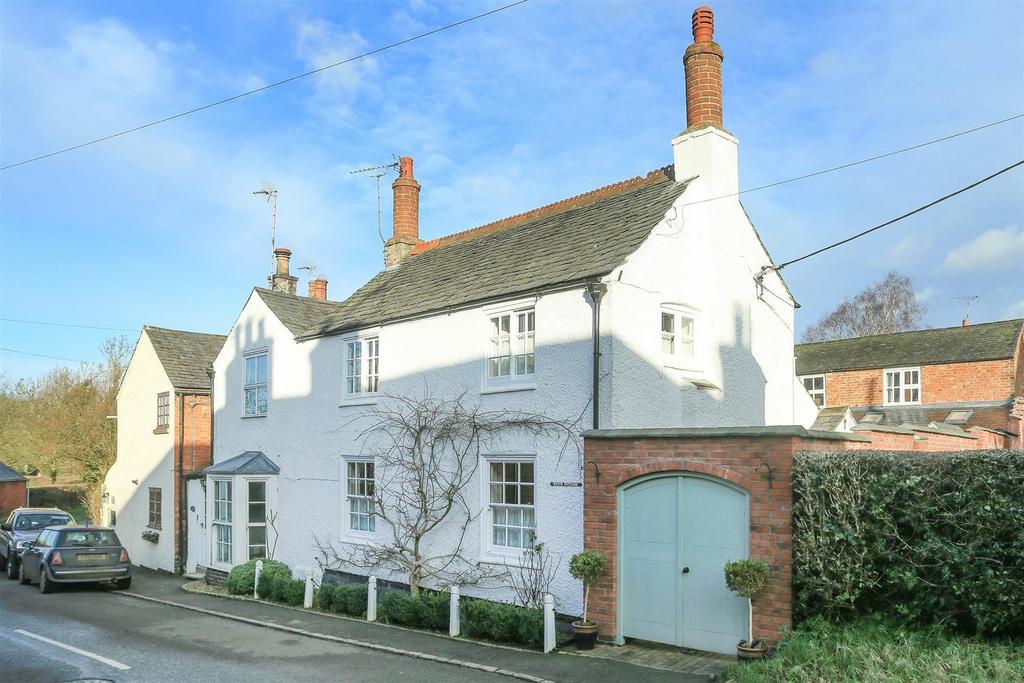 White Cottage, Bell Lane, Burton Overy 3 bed cottage - £375,000