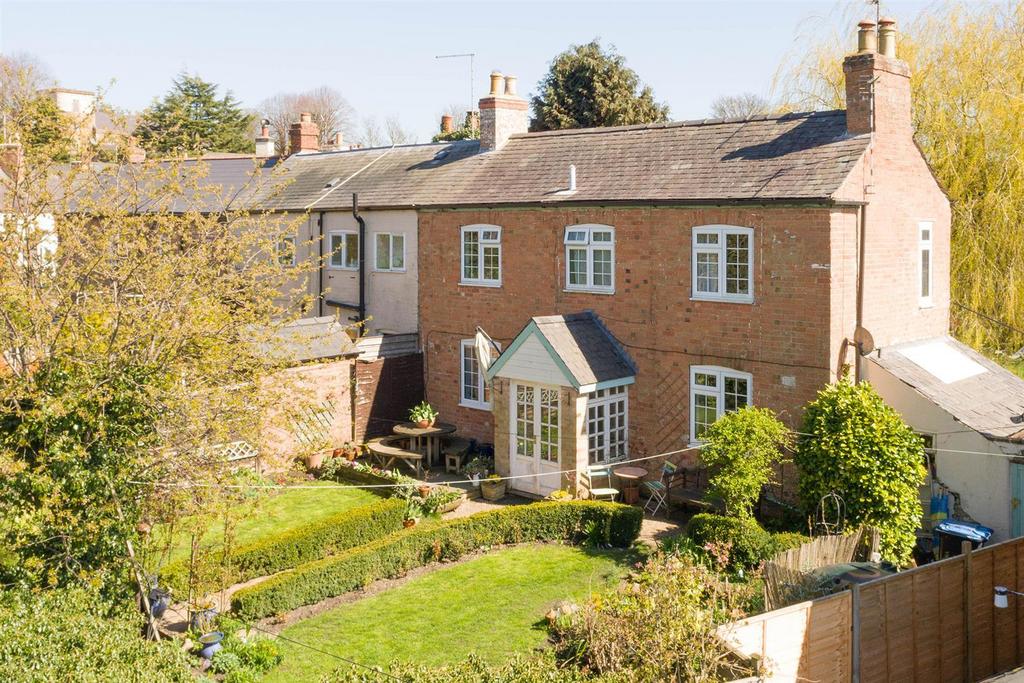 Main Street, Tugby, Leicester 3 bed cottage for sale £275,000