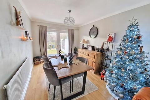 1 Eleanor Close, Pencoed, Bridgend, CF35 6RD