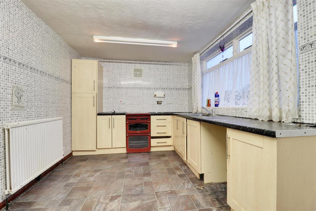 Graham Avenue, Hull 3 bed terraced house £110,000