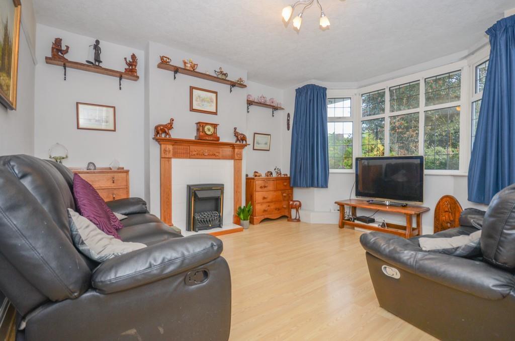 Badminton Road, Downend, Bristol, BS16 6BP 3 bed semidetached house