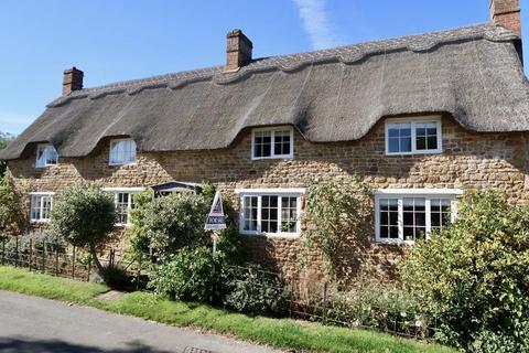 4 bedroom detached house for sale, Main Street, Tugby, Leicester