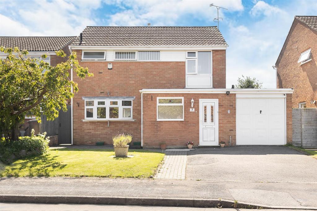 Lodge Road, Fleckney, Leicester 3 bed detached house for sale £347,500