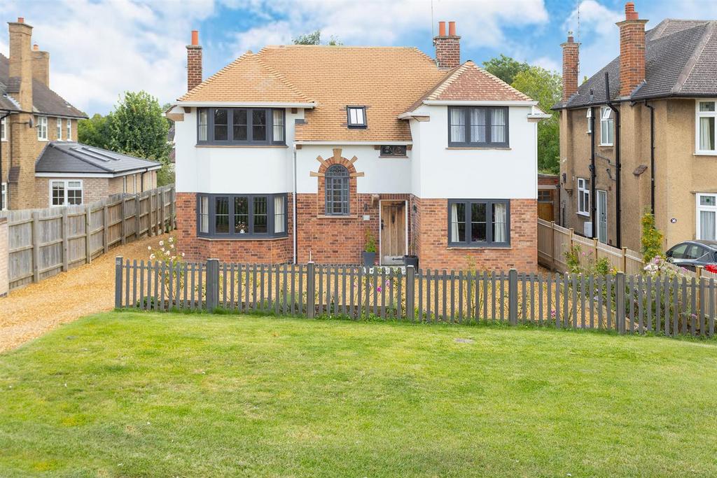 Burnmill Road, Market Harborough 4 bed detached house £925,000