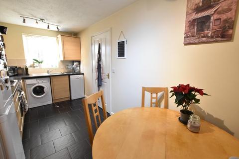 3 bedroom semi-detached house for sale - Kimberley Court, Scunthorpe